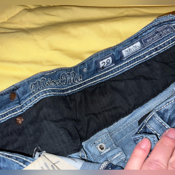 MissMe Jean size 28 boot cut - Picture 6 of 9